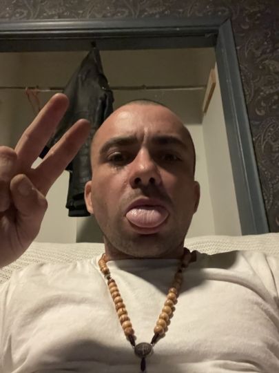 Hello all. I’m hosting RN
Seeking peeps