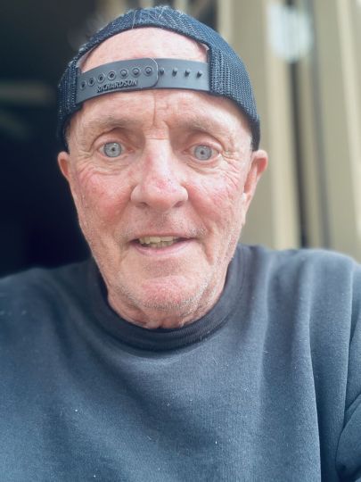 Where them eyes looking?