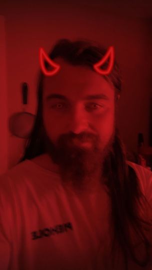 Another devil's horns filter 😈😈
