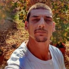 Me at 20..i dont really see alot of difference in me the last 20+ years do you?