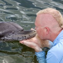 That’s Summer. She’s the first ever captive spotted dolphin.