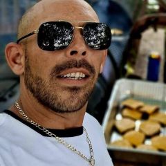 Johnny9 Dating Profile