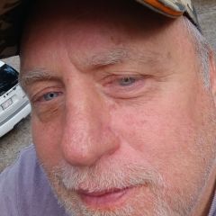 Devon33 Dating Profile
