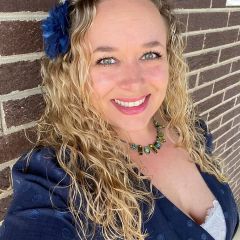 Huttiwyf121 Dating Profile