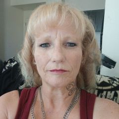 Pussylicker420 Dating Profile