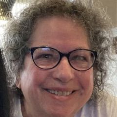 altneuwoman Dating Profile