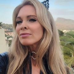 CHARLY__A Dating Profile