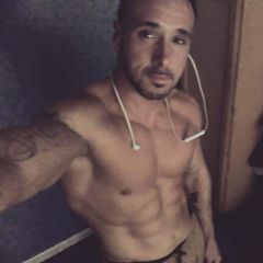 luv2eatpussy82 Dating Profile