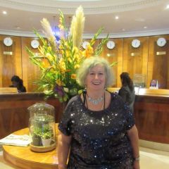 In London waiting to go to the Savoy theater to see Dream Girls