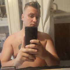 RyanH26 Dating Profile
