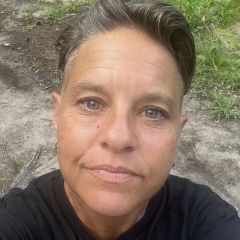 Hi